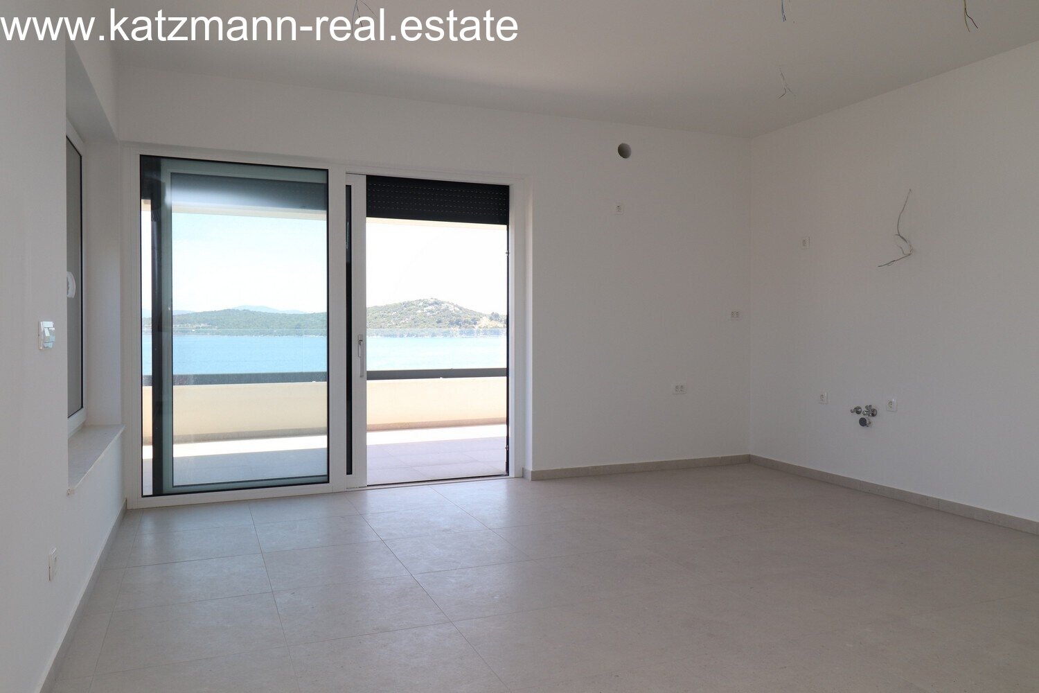 Neubau-Wohnung in erster Meereslage mit Panoramablick - Betina, Tisno