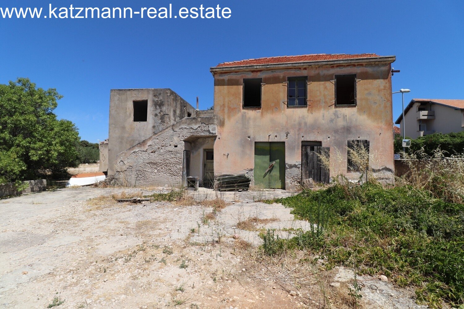 Renovierungsobjekt in Strandnähe - Brodarica