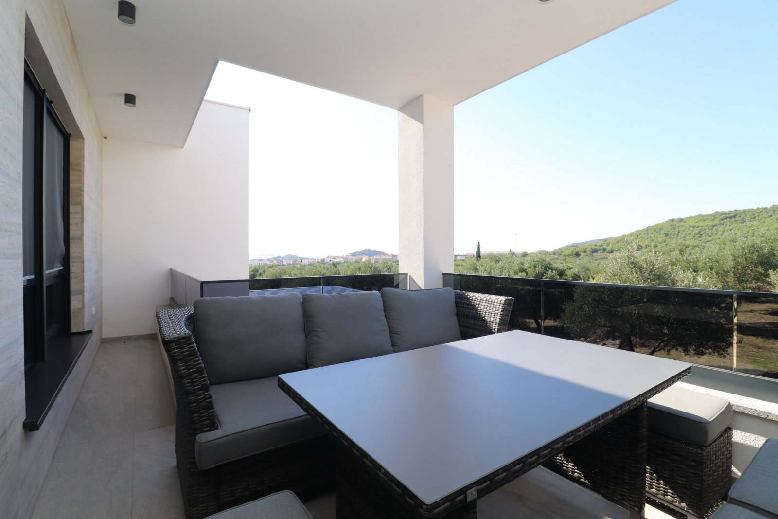 281331 - Villa in Vodice