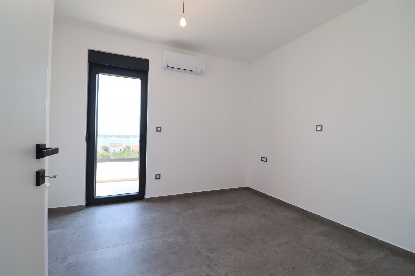 273709 - Wohnung in Murter