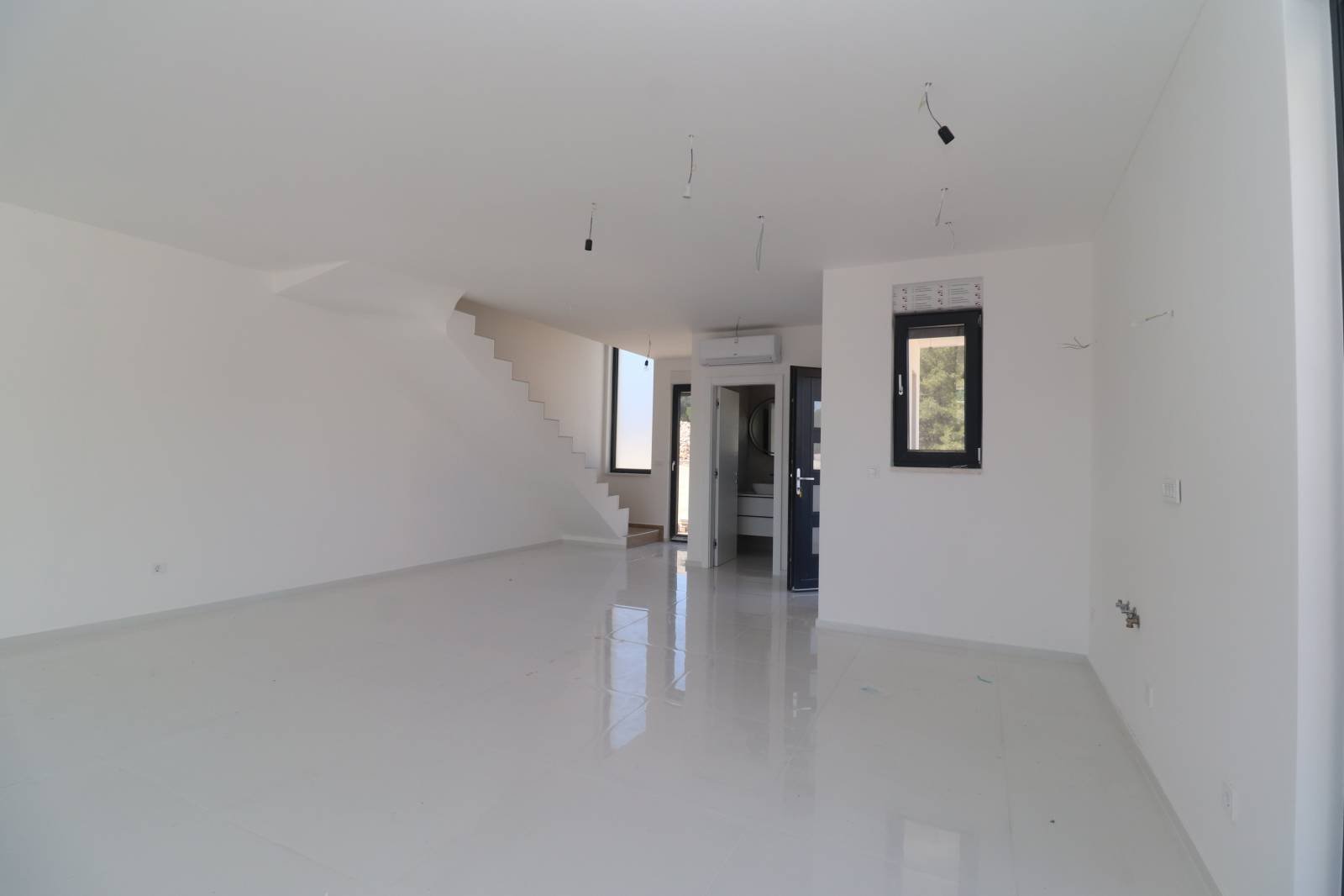 520548 - Villa in Vodice