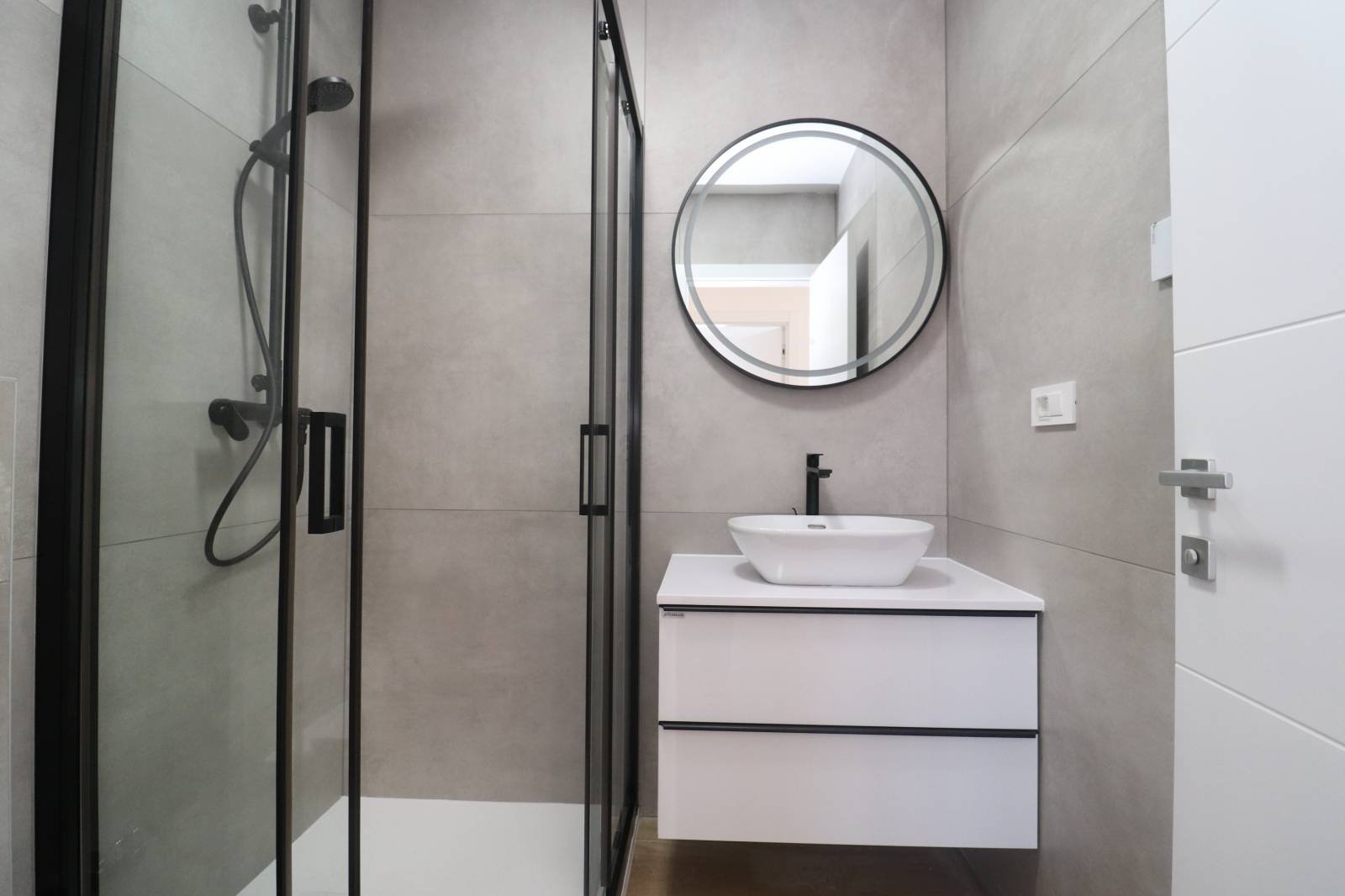 520548 - Villa in Vodice