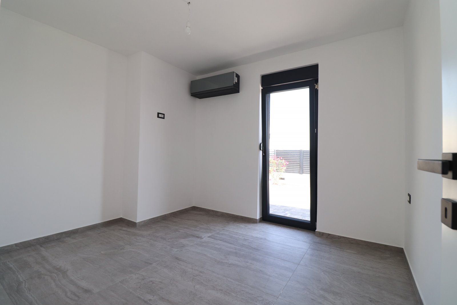 273672 - Wohnung in Murter