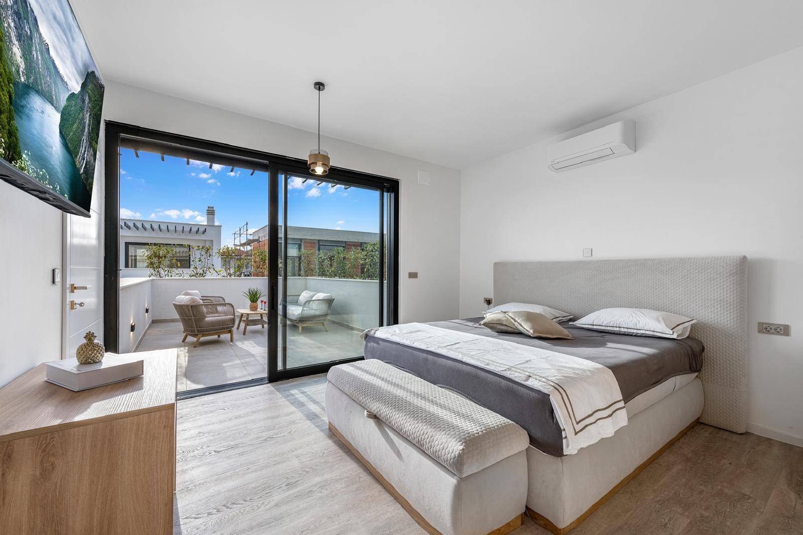 577504 - Villa in Tribunj