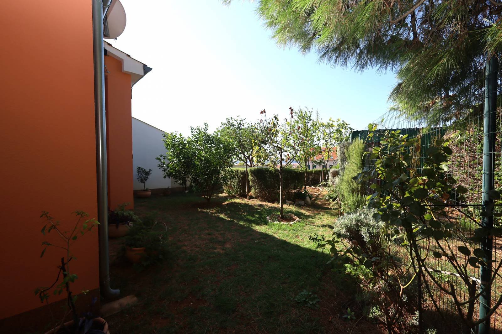 619152 - Villa in Vodice