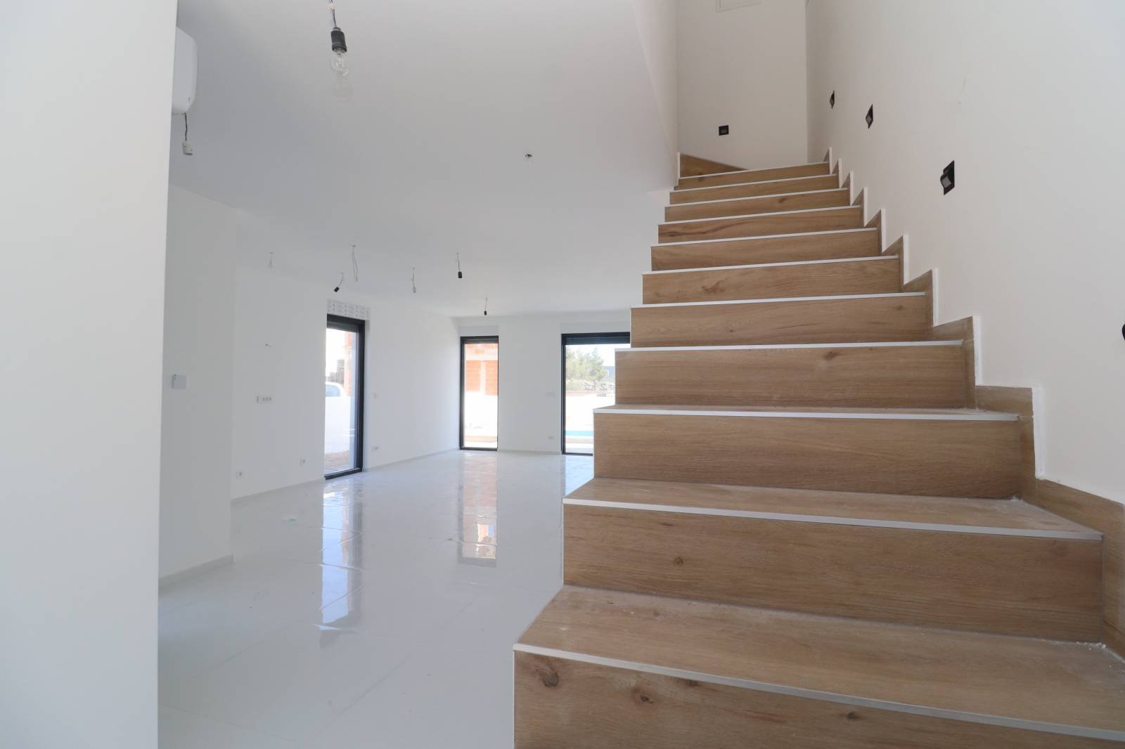 520548 - Villa in Vodice