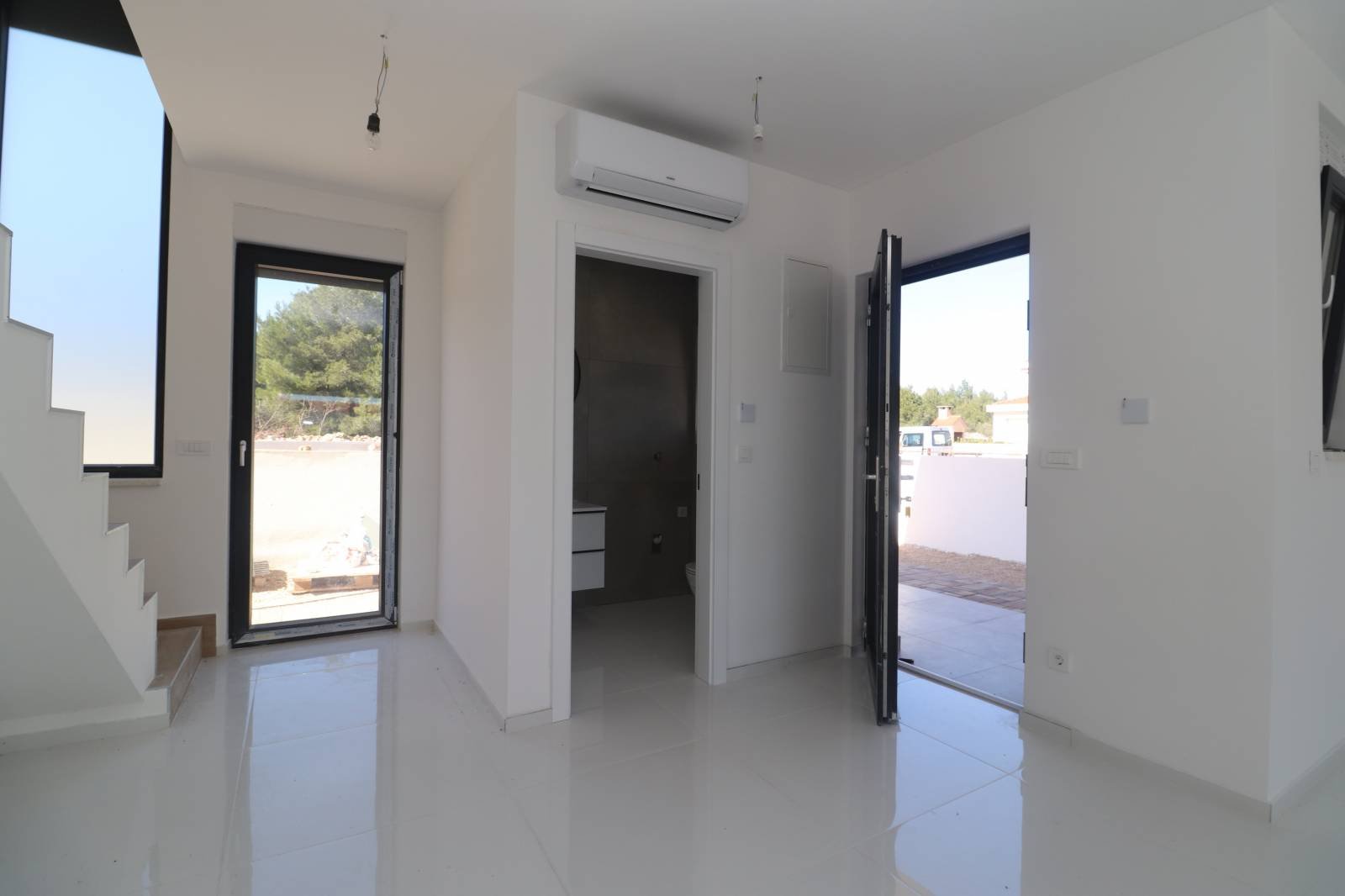 520548 - Villa in Vodice