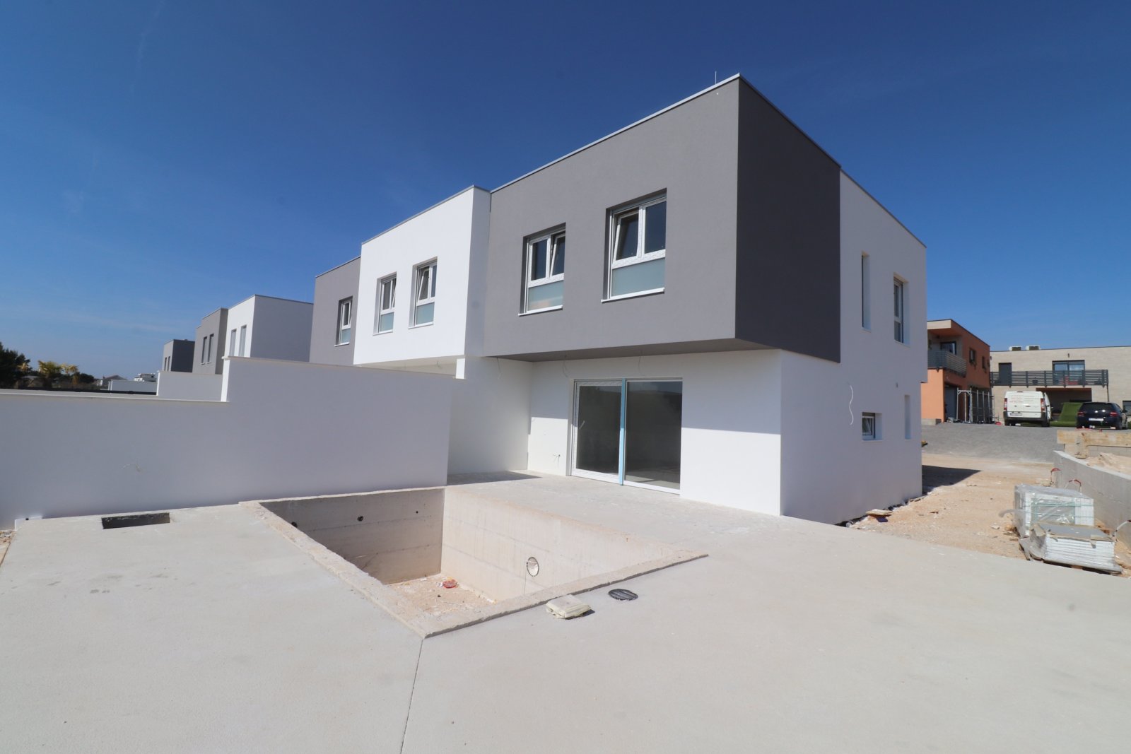 280990 - Villa in Vodice