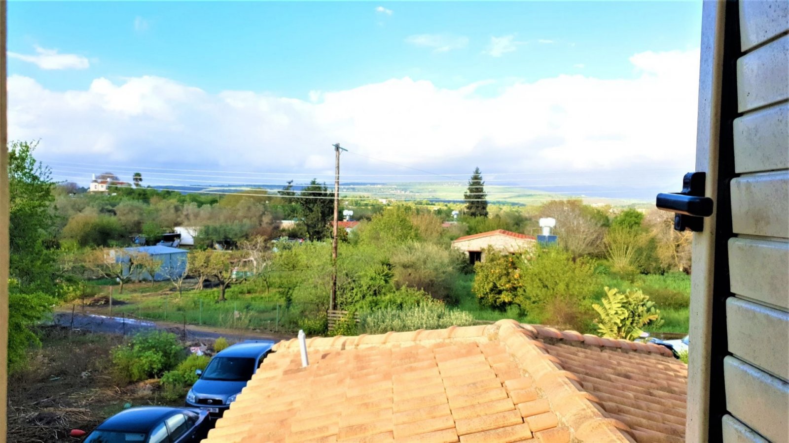 For Sale large private villa in Polemi village of Paphos in a private beautiful green area at the outskirts of the Village.
Private big swimming pool
