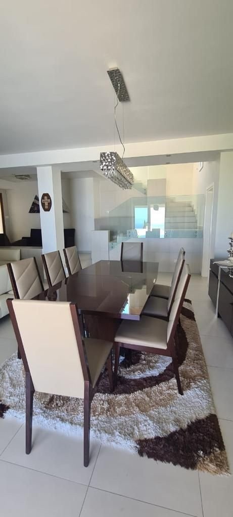 Beatifull villa in Tala offering panoramic sea views
Five bedrooms on suite
Underfloor heating
Heating panels at the walls
Fully equipped kitche
