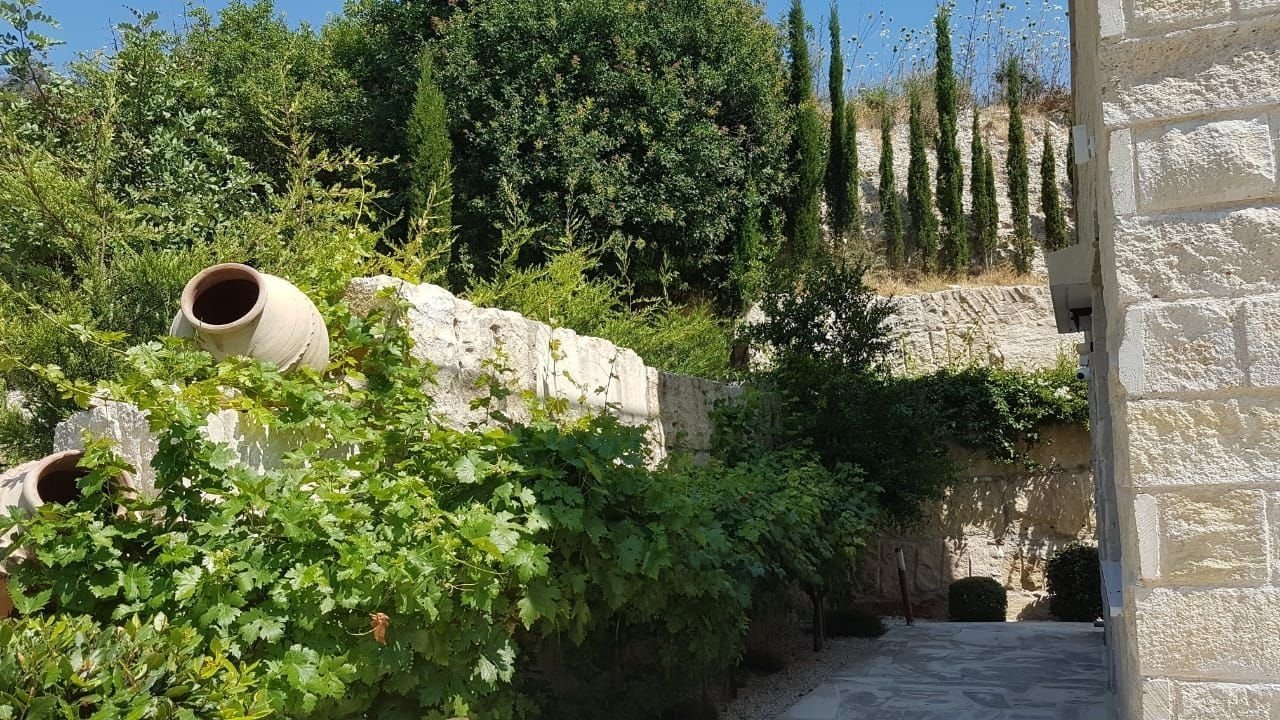 2 Storey 3 Bedrooms 3 bathtoom beautiful Villa with private swimming pool 7x3,5, fully furnished and equipped,
heated floors, barbeque ares, giverex