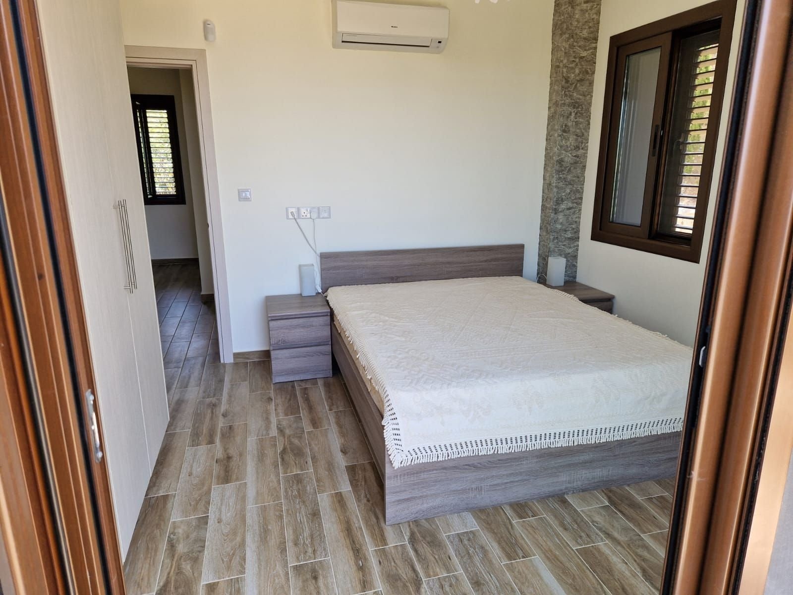 This villa is located in a quiet and picturesque area of Paphos in Tala Village. Tala village centre is a short walk away and offers a selection of ca