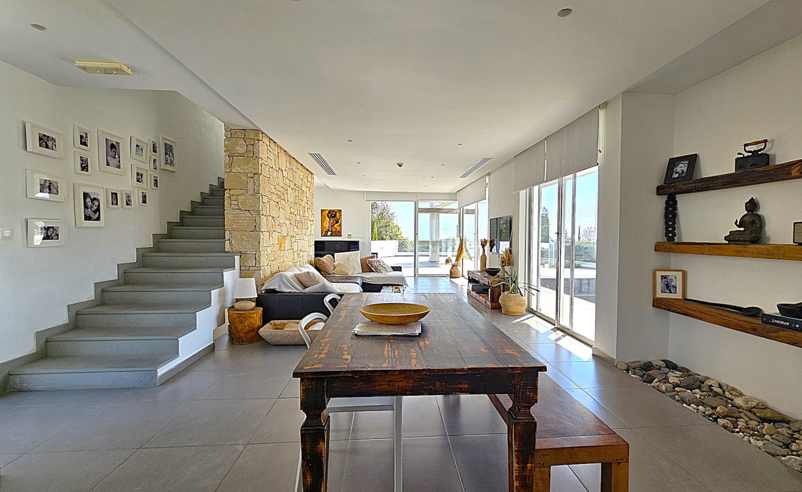 Modern 5-Bedroom Villa for Sale in Konia, Paphos – Ideal Investment in Cyprus
Discover this exceptional villa for sale in Konia, Paphos, offering the