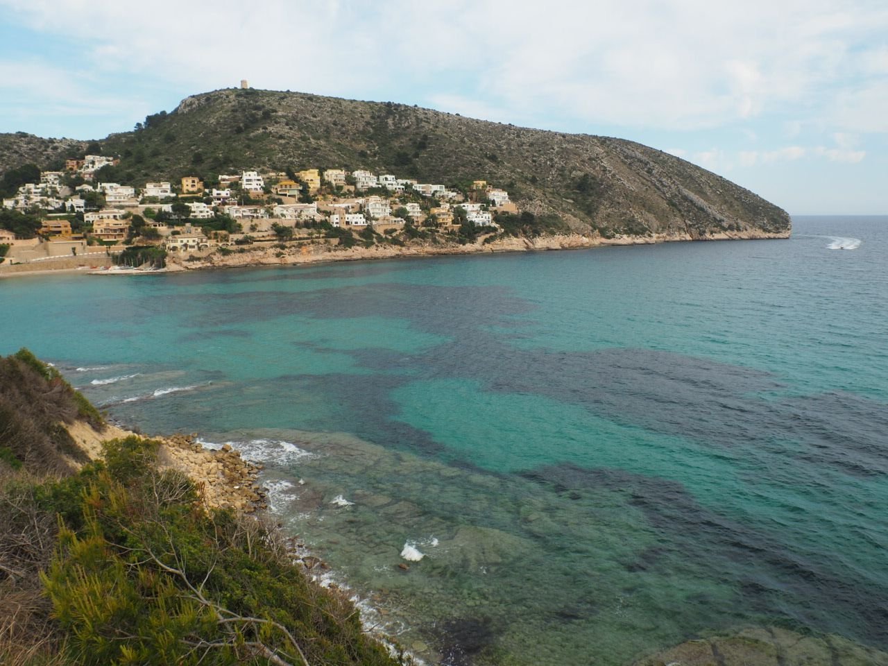 EigenschapsomschrijvingWelkom in deze charmante moderne chalet, instapklaar en gelegen in het gewilde gebied van Benimeit, in Moraira, Alicante. De...
