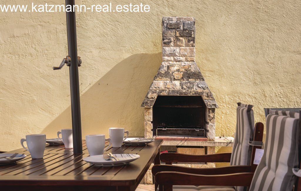 Freistehendes Erdgeschosshaus mit Garten - Vodice