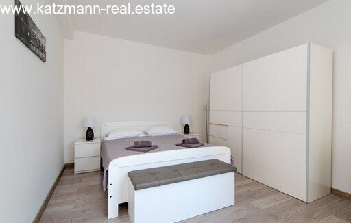 Freistehendes Erdgeschosshaus mit Garten - Vodice