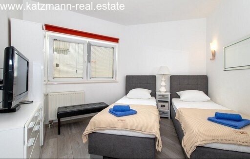 Freistehendes Erdgeschosshaus mit Garten - Vodice