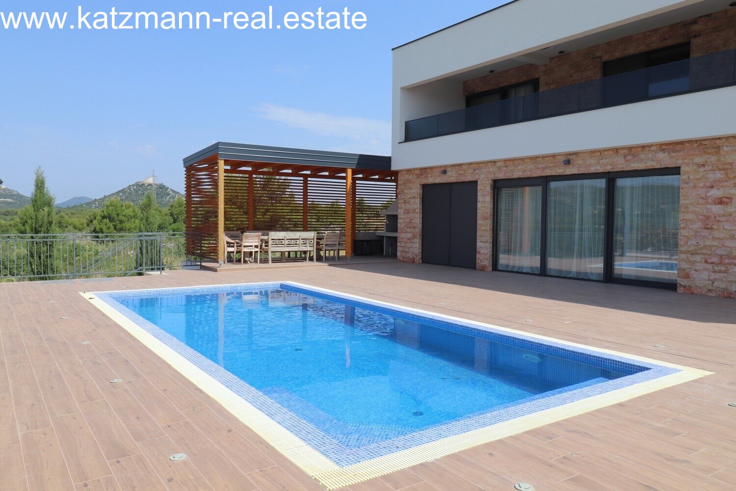 Exklusive Neubau-Villa mit Infinity- Pool und Meerblick - Vodice
