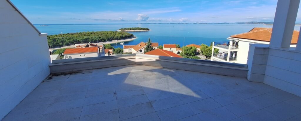 275004 - Wohnung in Primošten