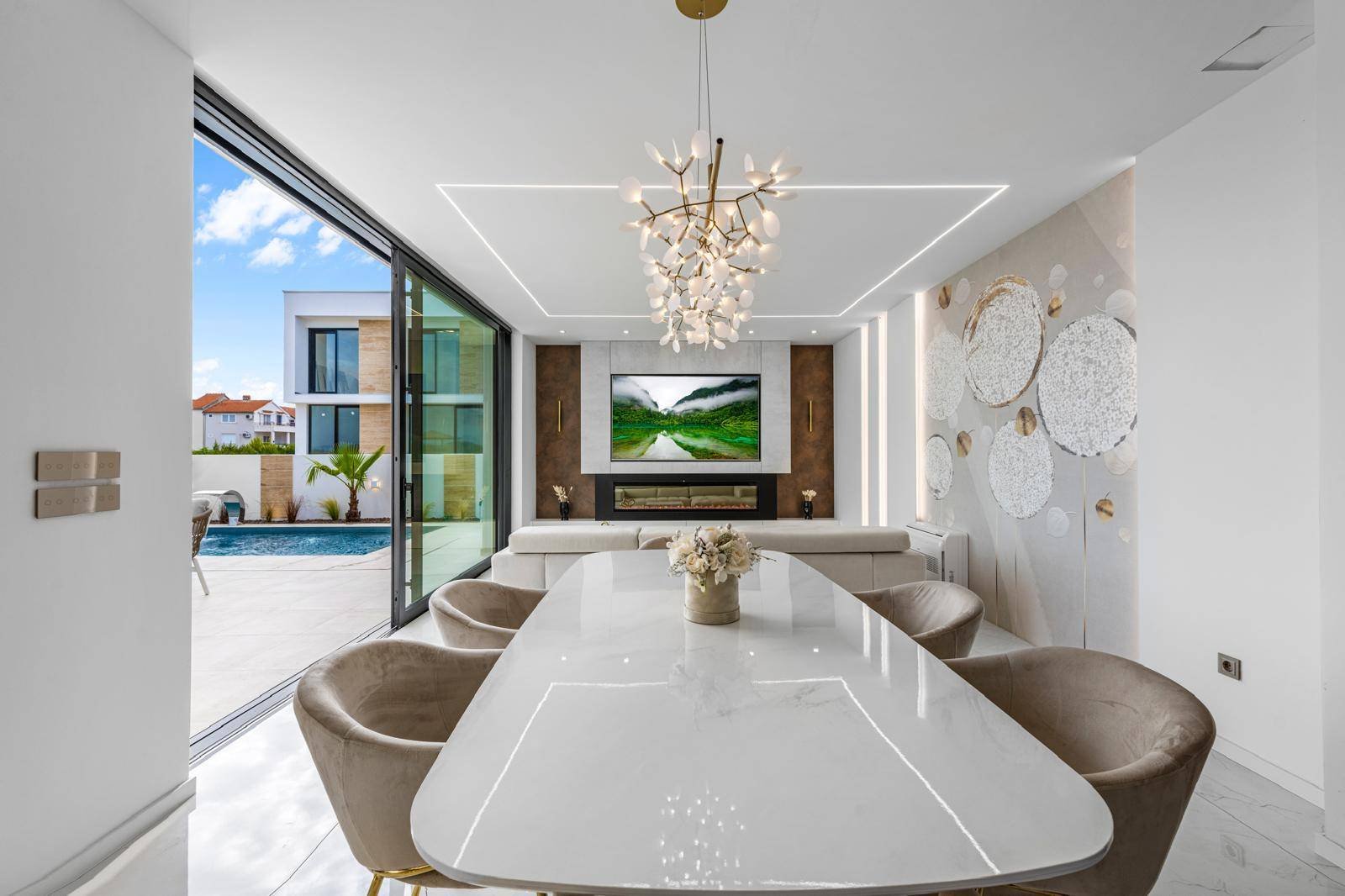 577504 - Villa in Tribunj