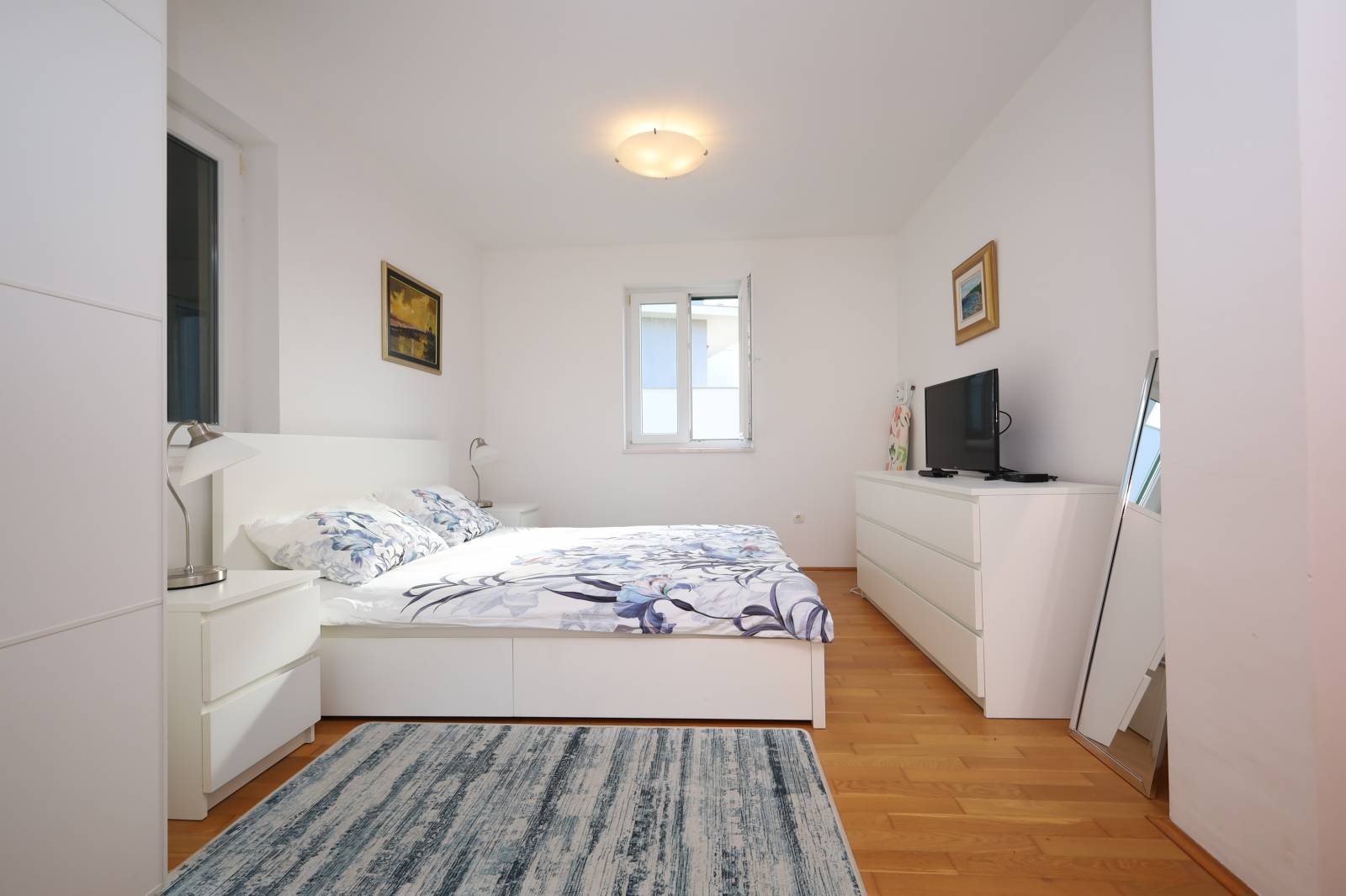 571368 - Villa in Vodice