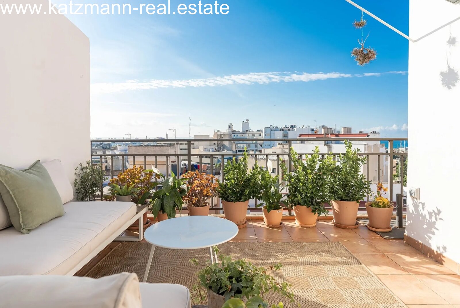 Stilvolles Wohnen im Herzen von Palma – Moderne 4-Zimmer Eigentumswohnung mit Klimaanlage und Komfort