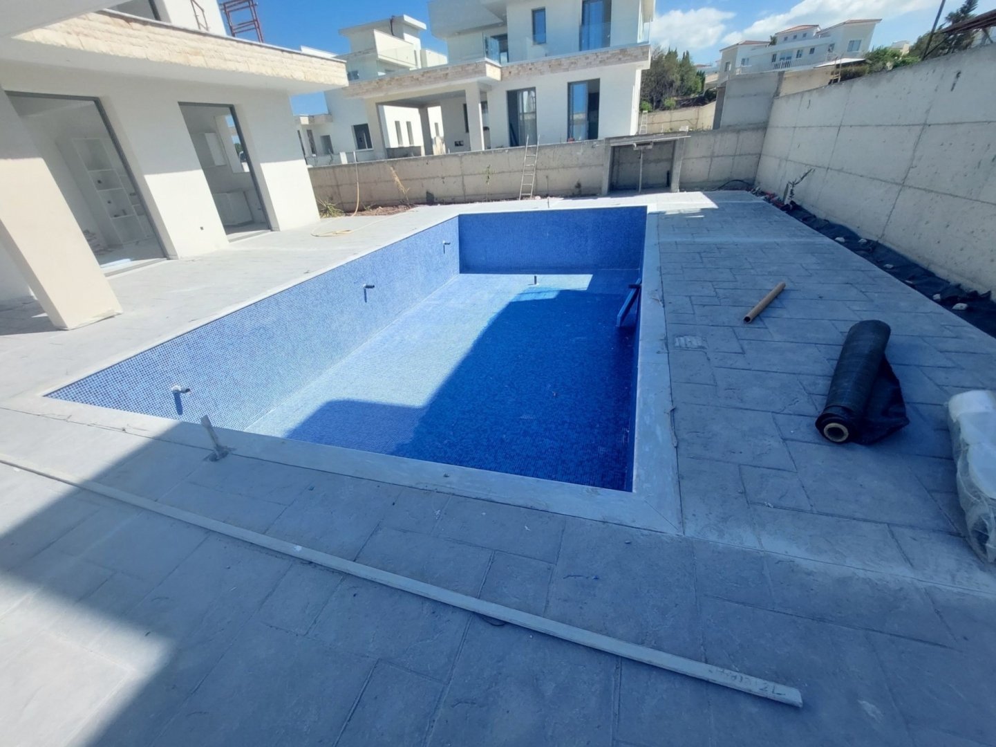 Ready For Delivery Brand New Modern Detached Villa in Pegia Agios Georgios.
The property includes a provision for Underfloor Heating, a fireplace,