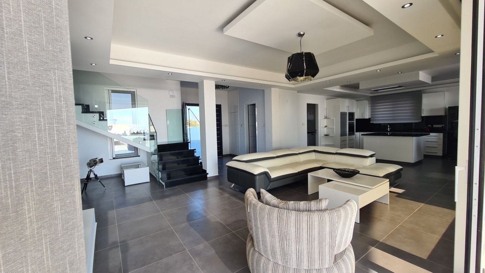 For sale: This beautiful detached villa in Pegeia - Sea Caves offers spacious living in one of the areas most sought-after locations. With an internal
