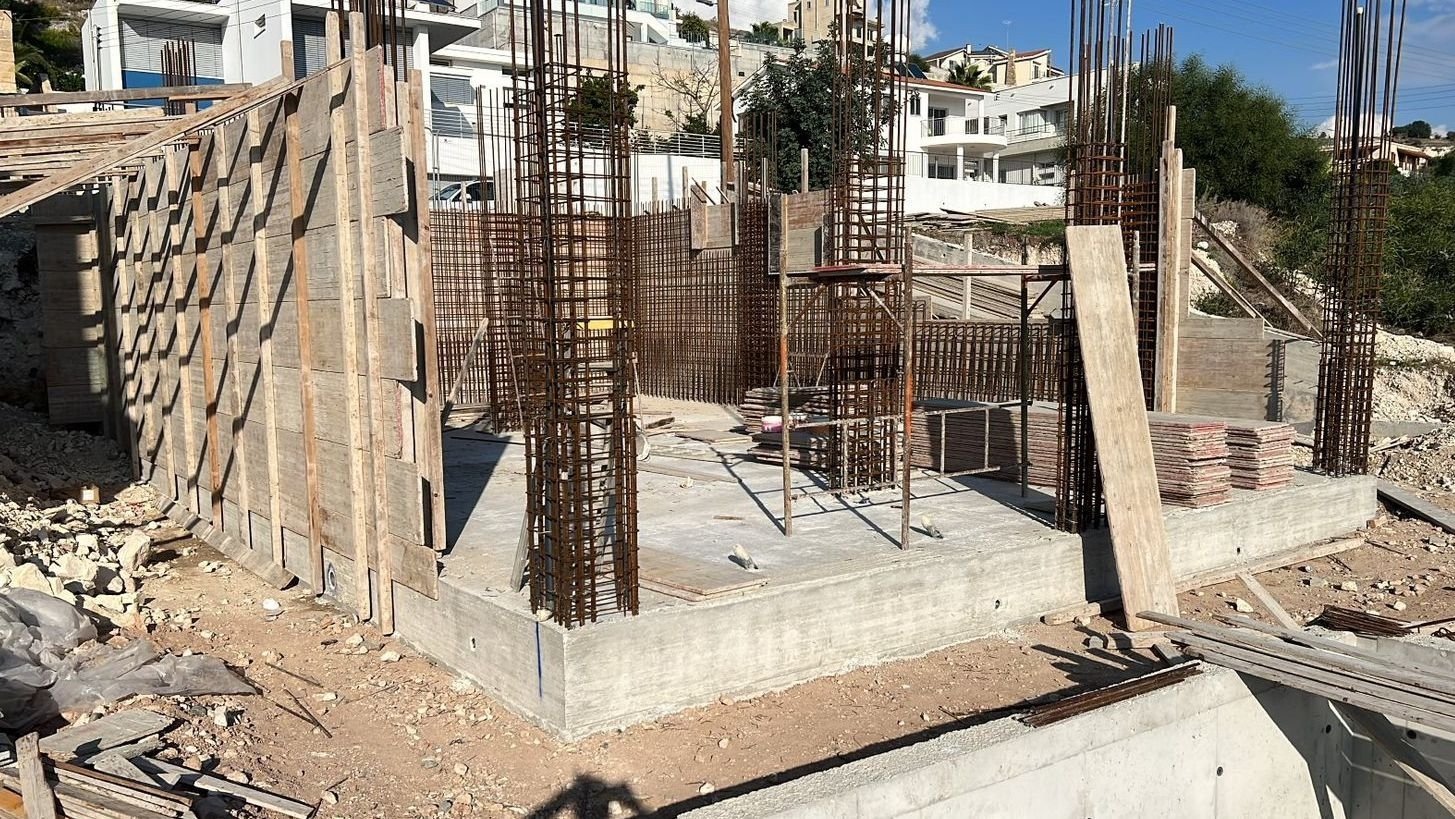 The sky above… the sea below! Unobstructed seaviews forever!!
2 Ultra-Luxury 4-bedroom villas in beautiful modern style design in the most prestigiou