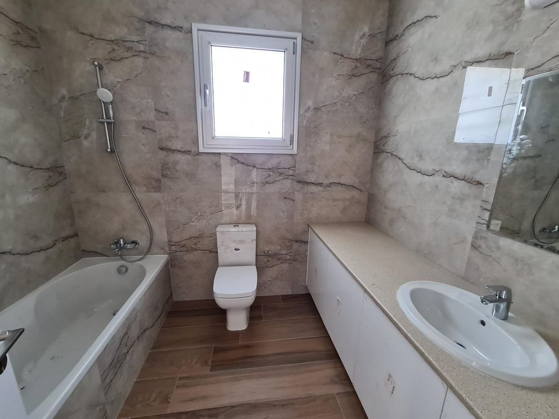 International Villas available Villa 2

This project consists of 5 Large Luxury Villas just a few meters from the International school located in Anav