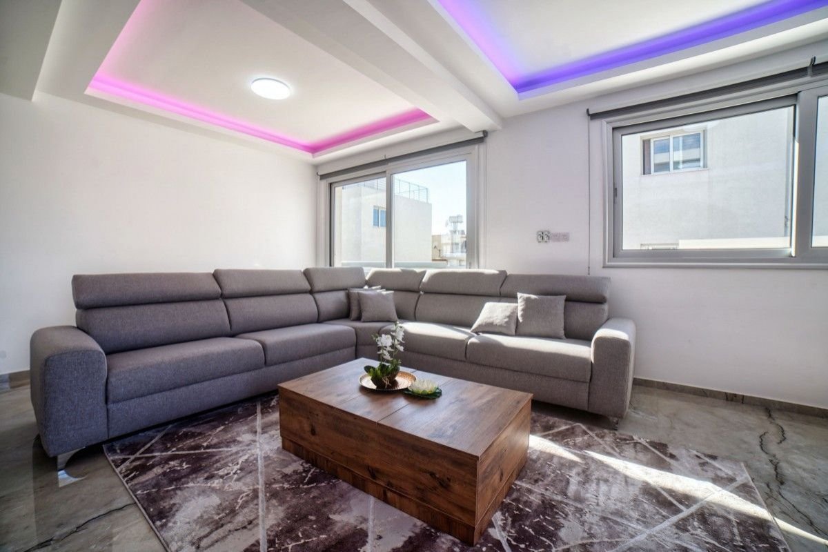 International Villas available Villa 2

This project consists of 5 Large Luxury Villas just a few meters from the International school located in Anav