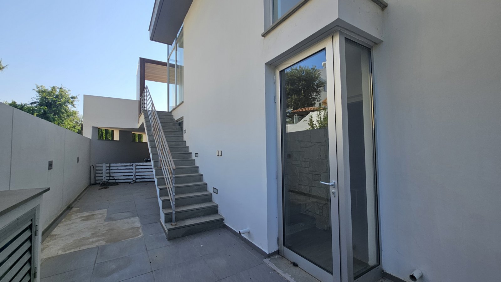 Modern 5-Bedroom Villa for Sale in Konia, Paphos – Ideal Investment in Cyprus
Discover this exceptional villa for sale in Konia, Paphos, offering the