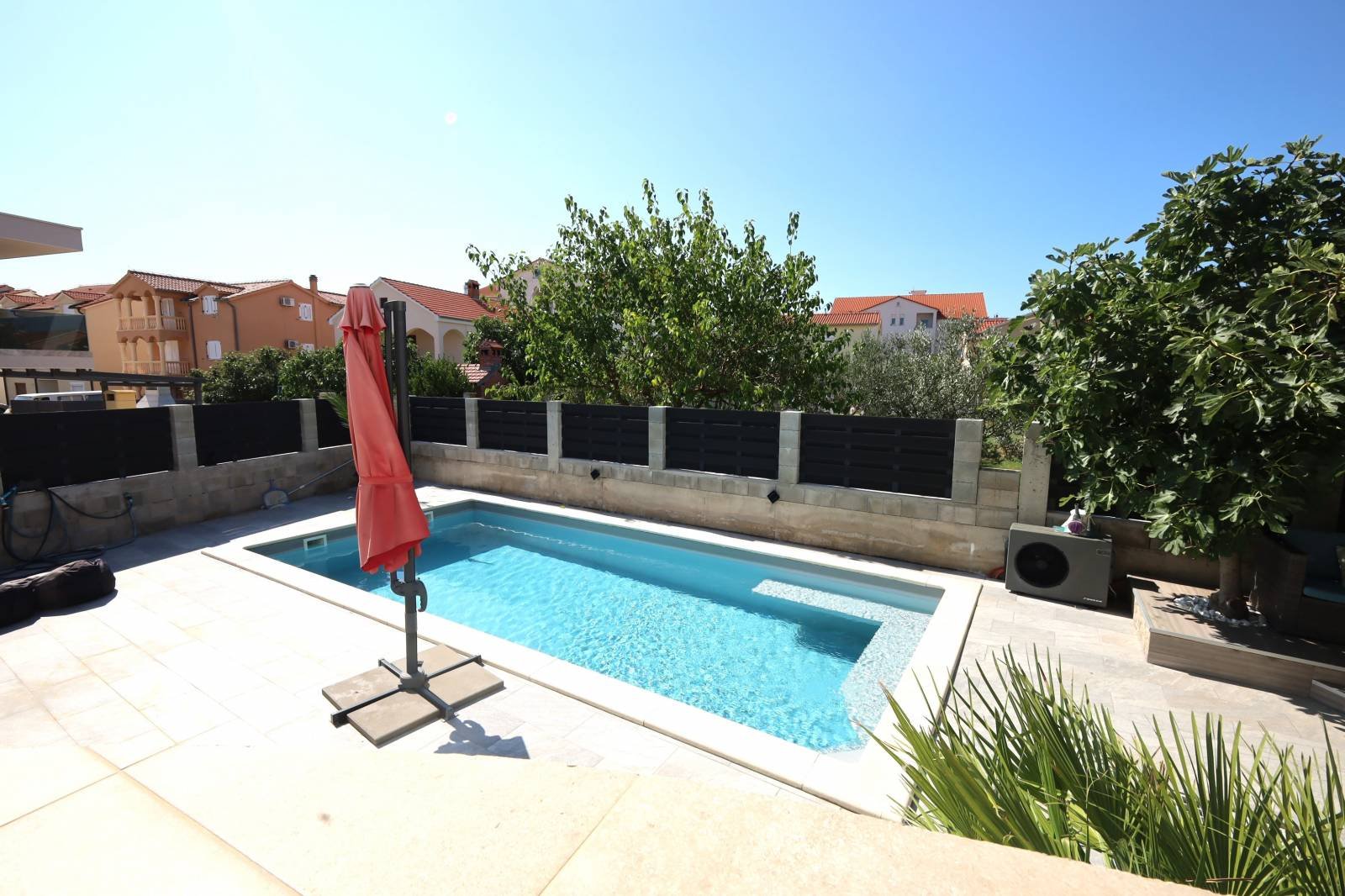 621077 - Villa in Vodice