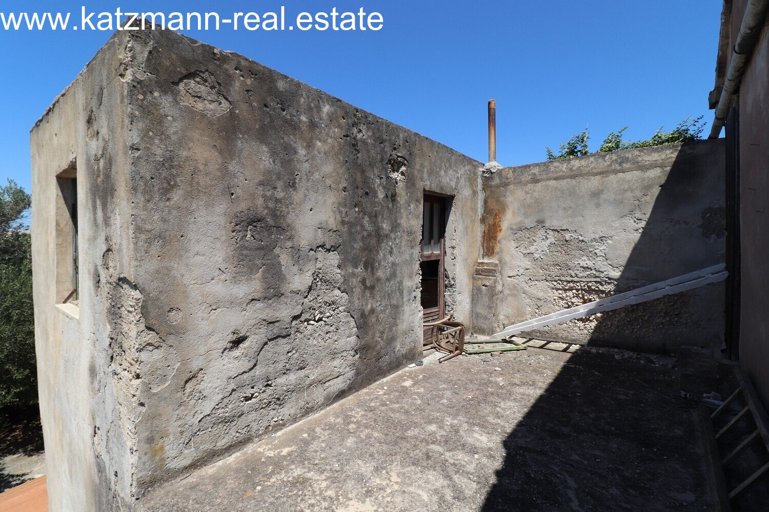 Renovierungsobjekt in Strandnähe - Brodarica