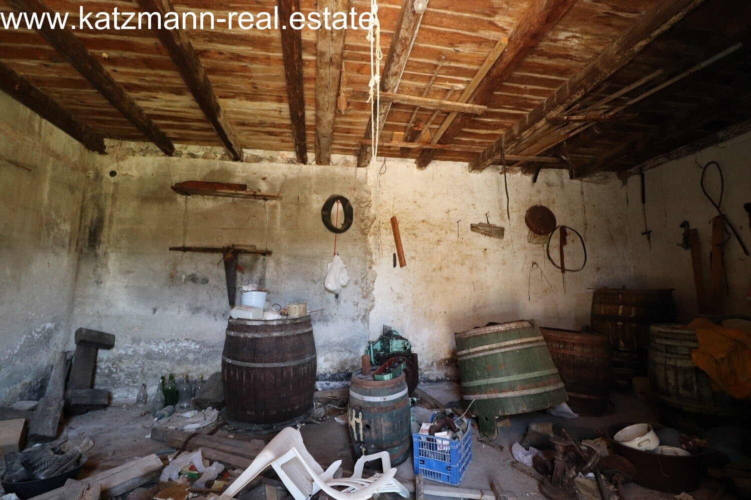 Renovierungsobjekt in Strandnähe - Brodarica