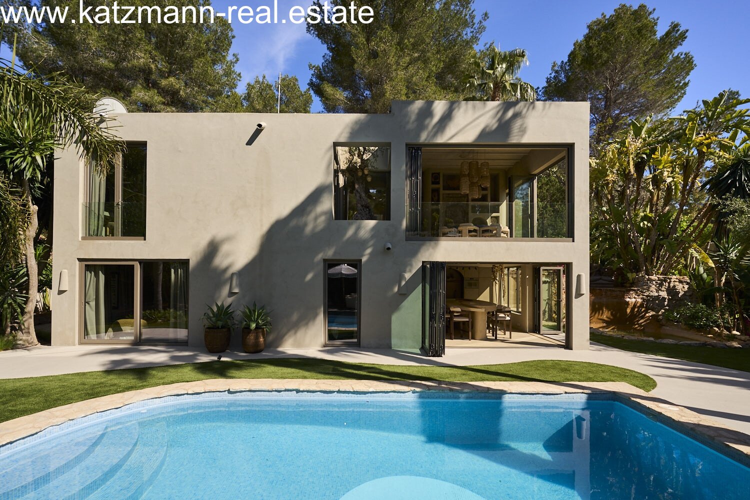 Yin Yang – Villa in Can Furnet