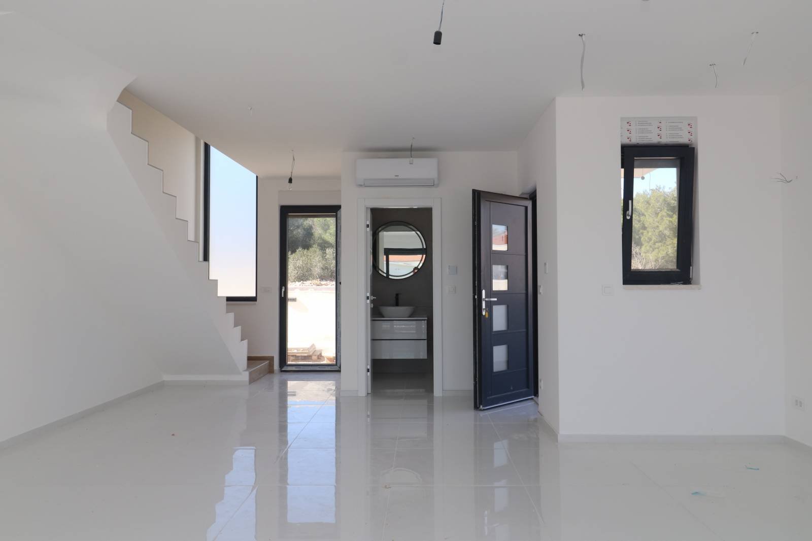 520548 - Villa in Vodice