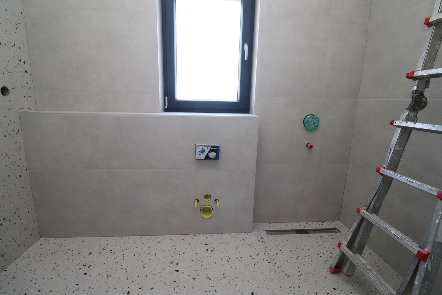 277777 - Villa in Tisno