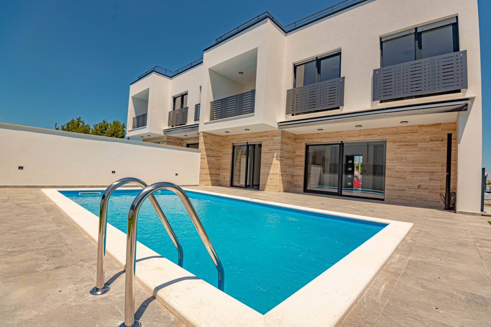 564965 - Villa in Vodice