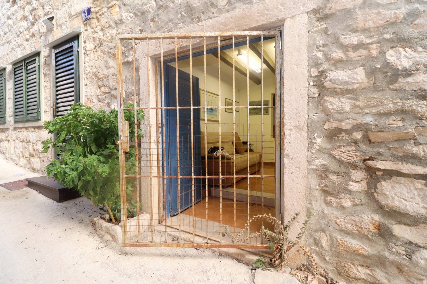 329934 - Villa in Tribunj