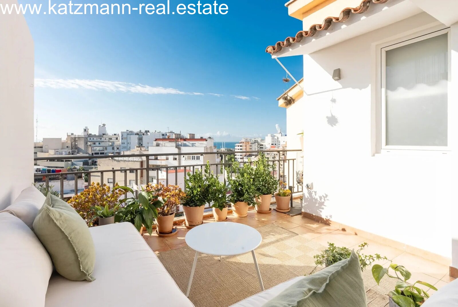 Stilvolles Wohnen im Herzen von Palma – Moderne 4-Zimmer Eigentumswohnung mit Klimaanlage und Komfort
