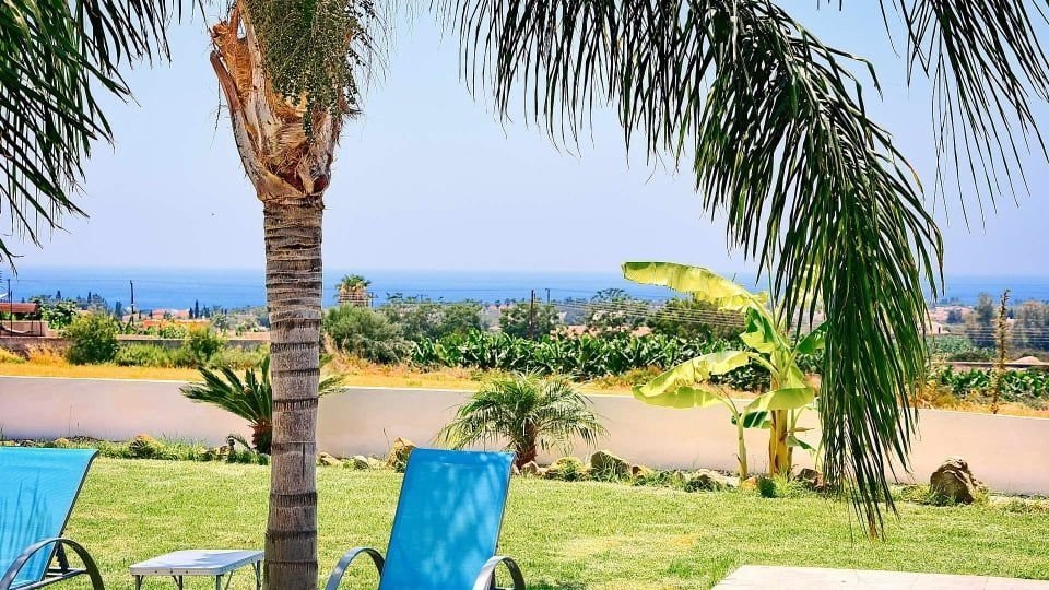 For Sale Luxury Modern VIlla in lower Pegeia based on a plot of land of 5,381m2, with parking space for 2 cars.
This Villa fully Renovated on 2017. T