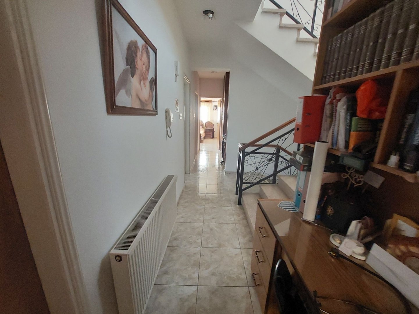 4 Bedrooms Detached Villa in Tala based on a big plot of Land with 90% building density and possibility to build another property. Apartment on a Base
