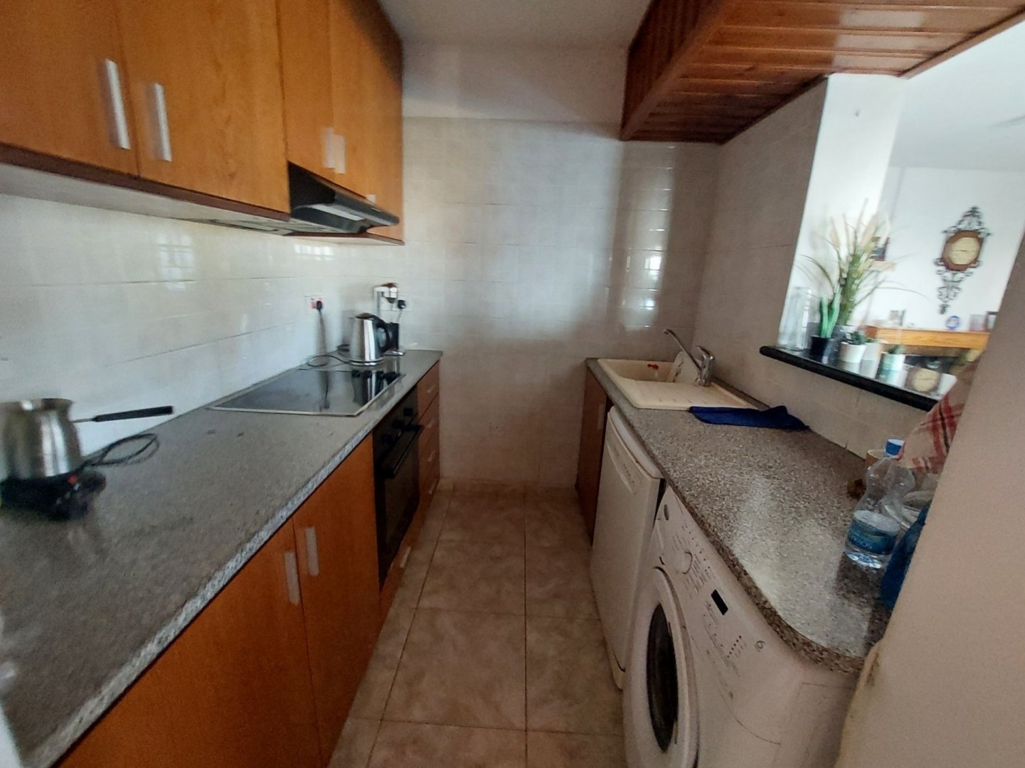 4 Bedrooms Detached Villa in Tala based on a big plot of Land with 90% building density and possibility to build another property. Apartment on a Base