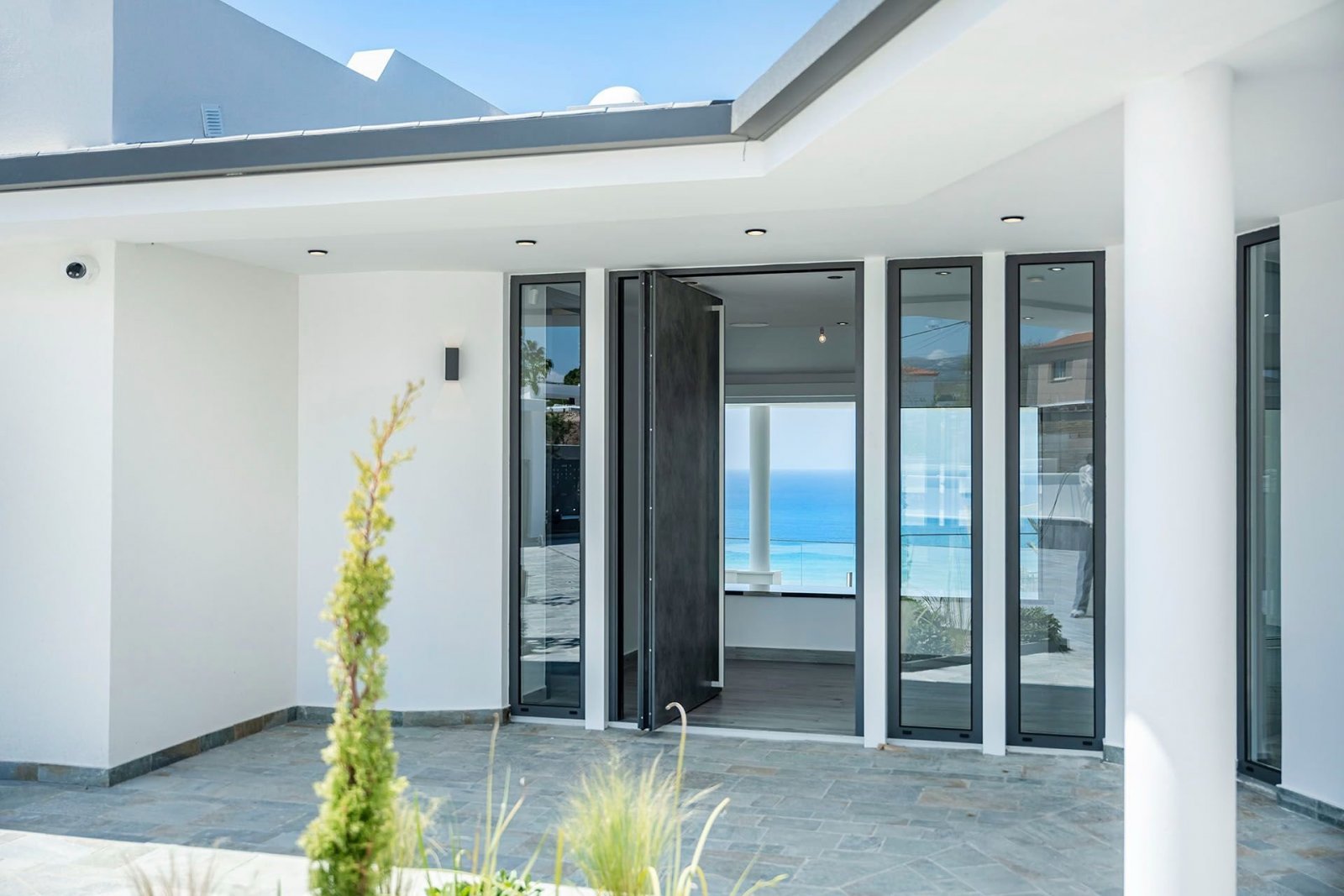 Luxury bungalow for sale in Kissonerga, Paphos. 5 bedrooms, 3 bathrooms, panoramic sea views, jacuzzi, private pool, landscaped gardens, close to Cora