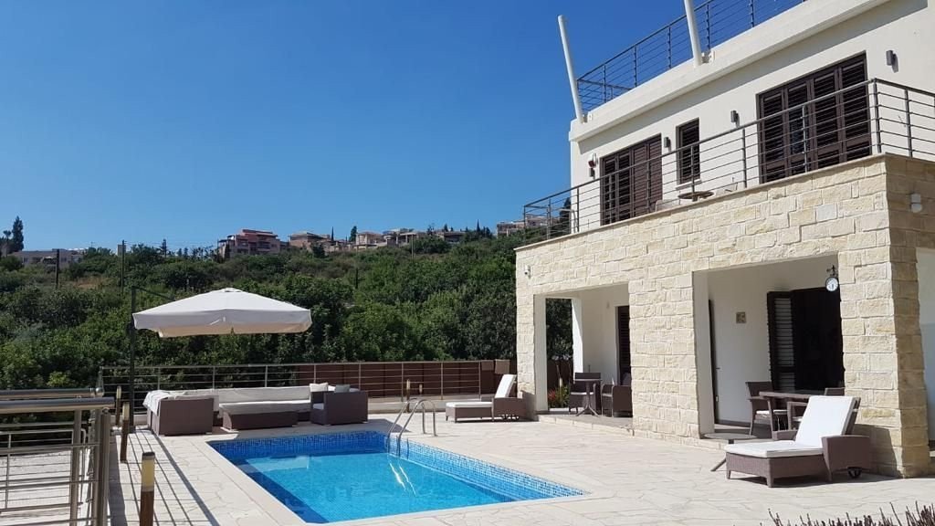 This villa is located in a quiet and picturesque area of Paphos in Tala Village. Tala village centre is a short walk away and offers a selection of ca