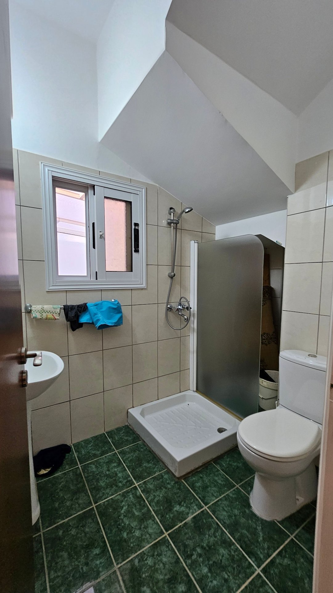 For sale is a charming detached villa set in the desirable area of Pegeia - Agios Georgios. This beautiful property, built in 2005, offers a generous