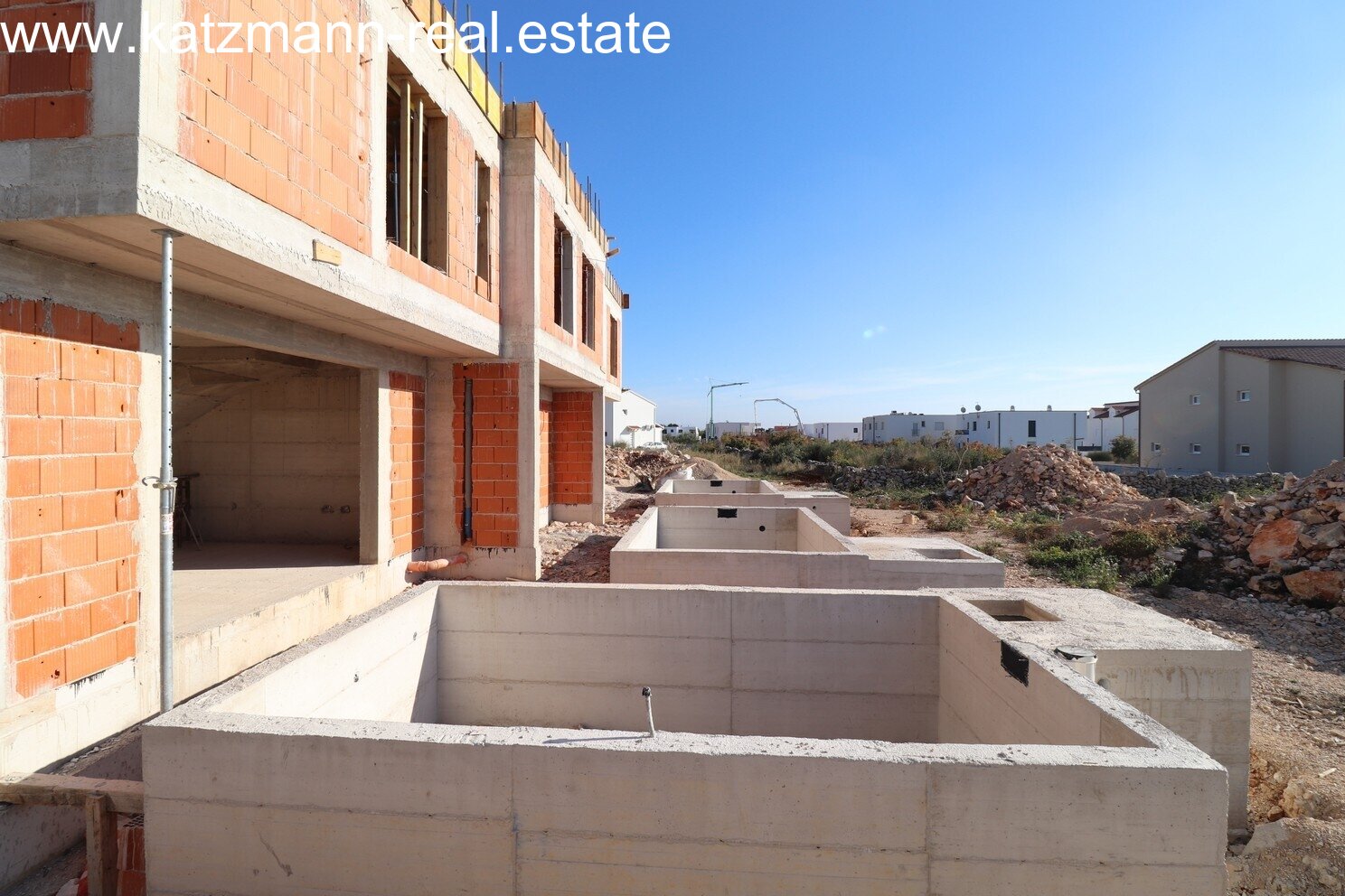 Moderne Doppelhaushälfte mit Pool - Vodice