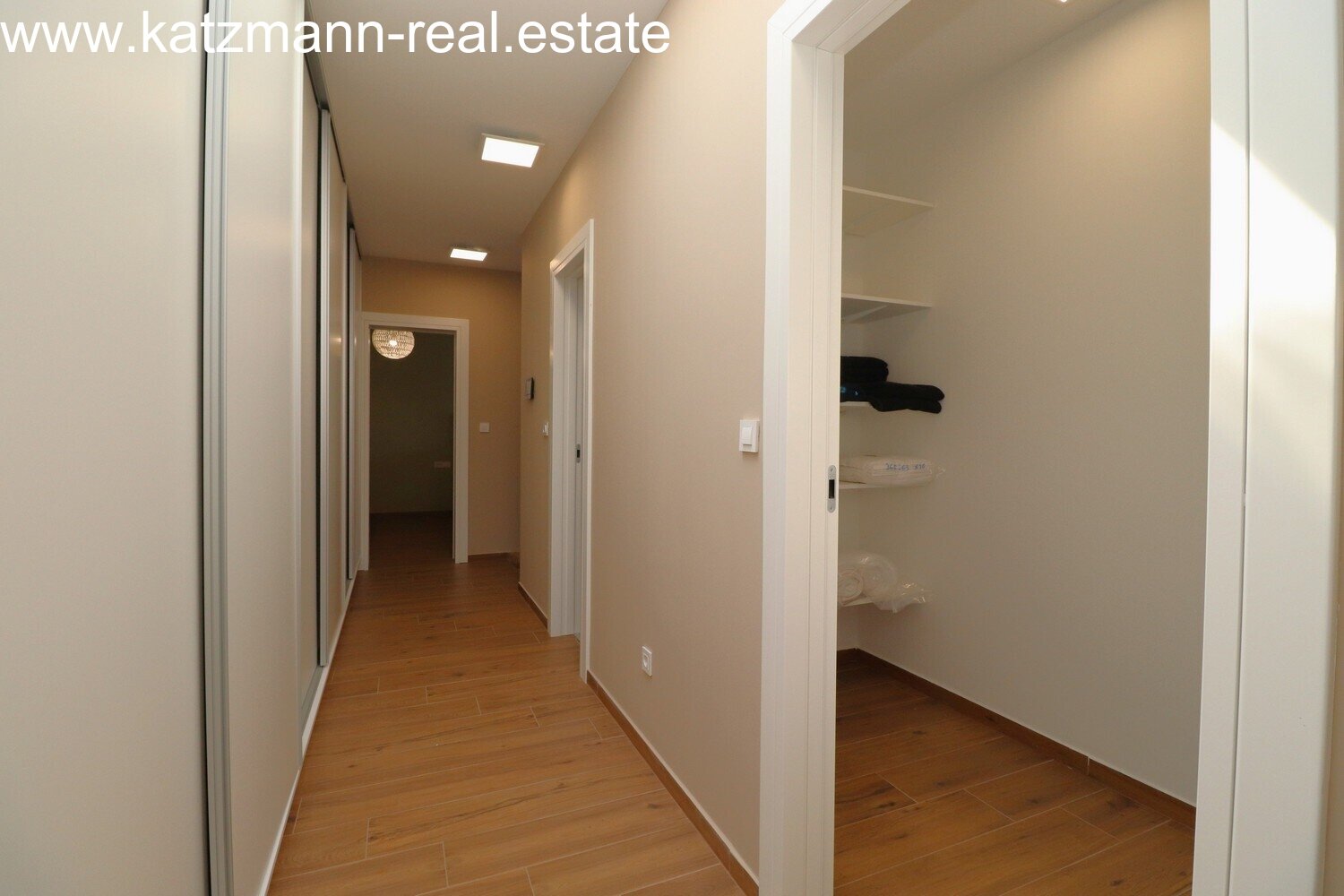 Exklusive Neubau-Villa mit Infinity- Pool und Meerblick - Vodice