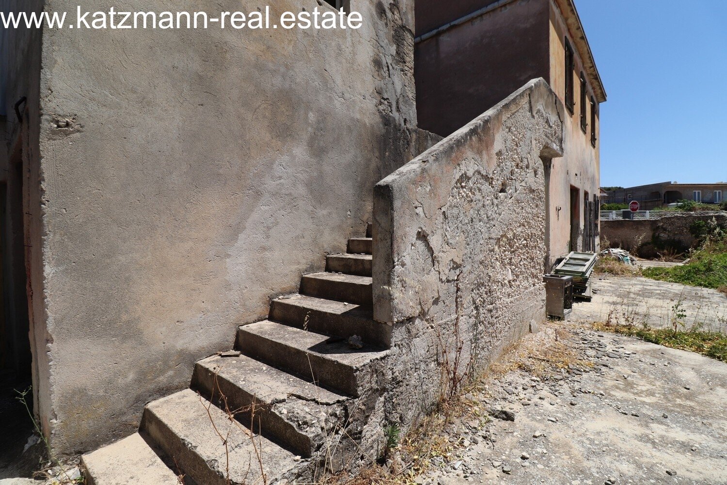 Renovierungsobjekt in Strandnähe - Brodarica